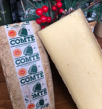 Comté är en fransk hårdost som endast får produceras i Jura-distriktet.