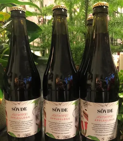 Att dricka glögg är ett stående inslag i den svenska jultraditionen…