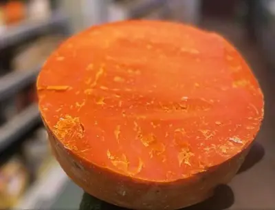 Red Leicester Rutland Red är en pastöriserad smakrik cheddar-kusin…