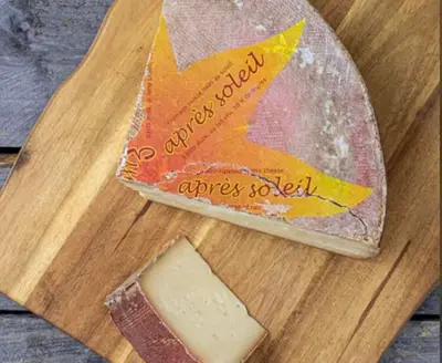 I vackra Emmental, Schweiz finner man osttillverkaren Jumi.