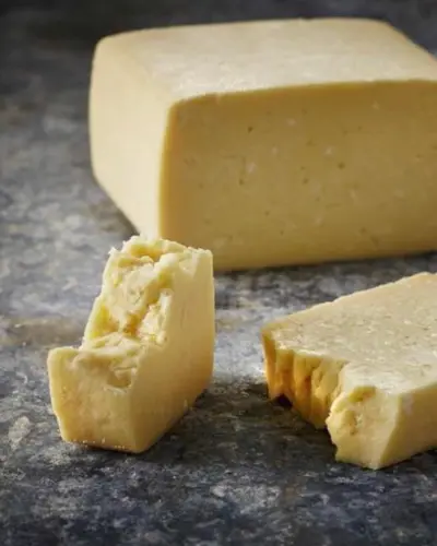 En härligt smakrik nyhet - Arla Unika Gammel Knas från Vium mejeri i Danmark.