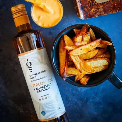 Den vitblommiga rapsen Lyside.