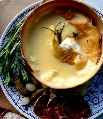 Mont d'Or från Badoz - en klassisk fransk säsongsost av…